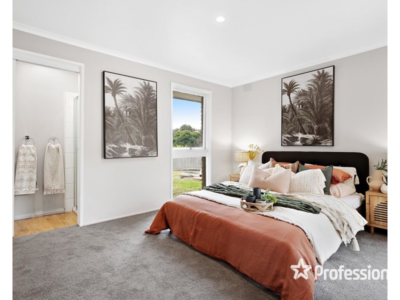 36 Stephen Avenue, Montrose VIC 3765