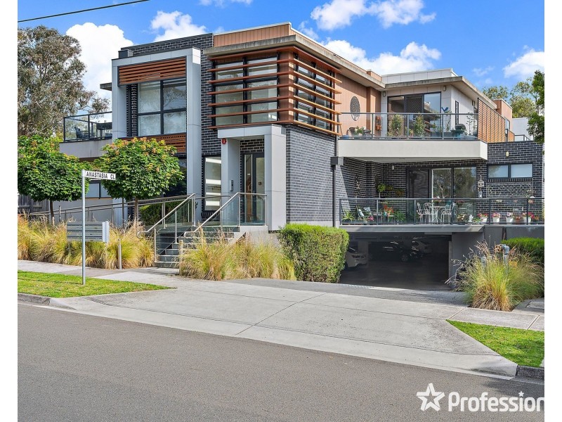 10 Anastasia Close, Mooroolbark VIC 3138