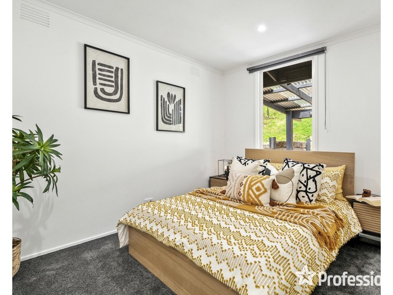 15 Olive Grove, Lilydale VIC 3140