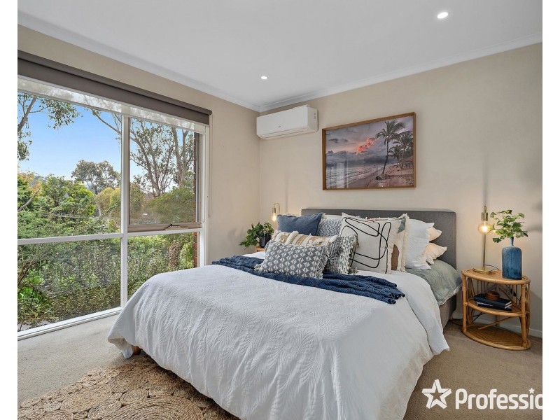 66 Commercial Road, Mount Evelyn VIC 3796