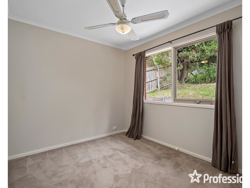 66 Commercial Road, Mount Evelyn VIC 3796