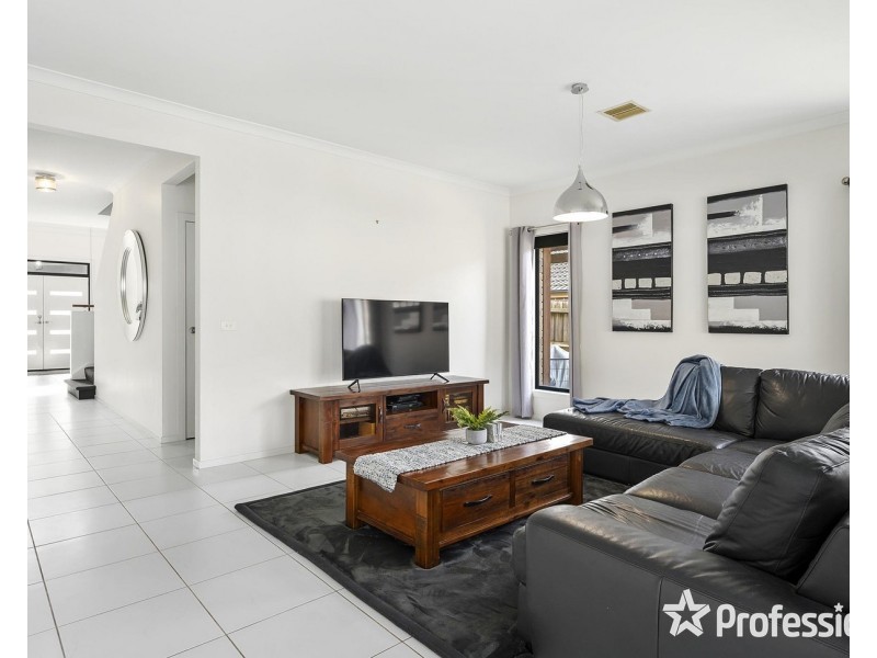 12 Empire Drive, Mooroolbark VIC 3138