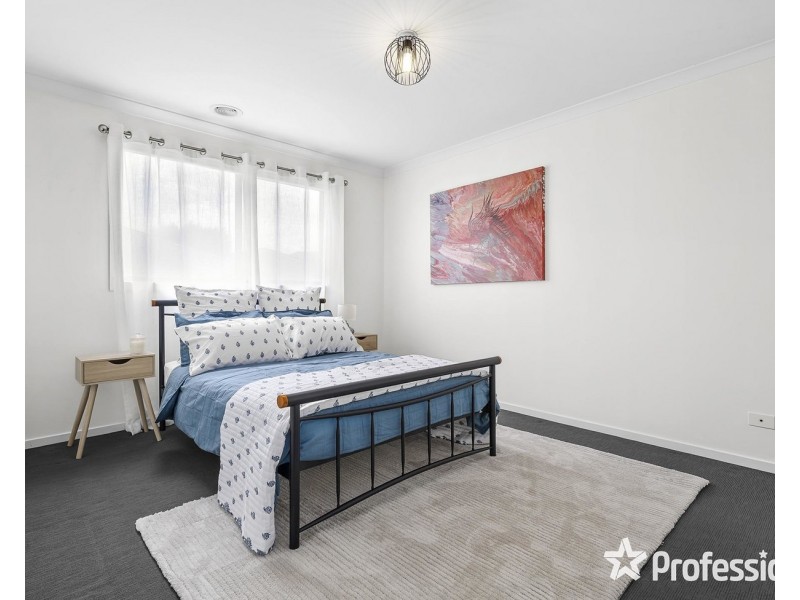 12 Empire Drive, Mooroolbark VIC 3138