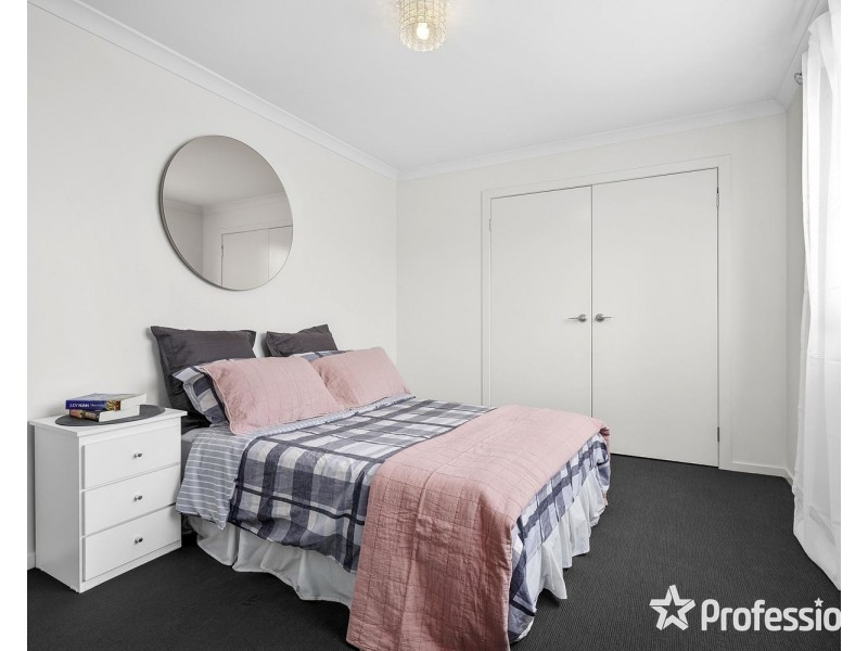 12 Empire Drive, Mooroolbark VIC 3138