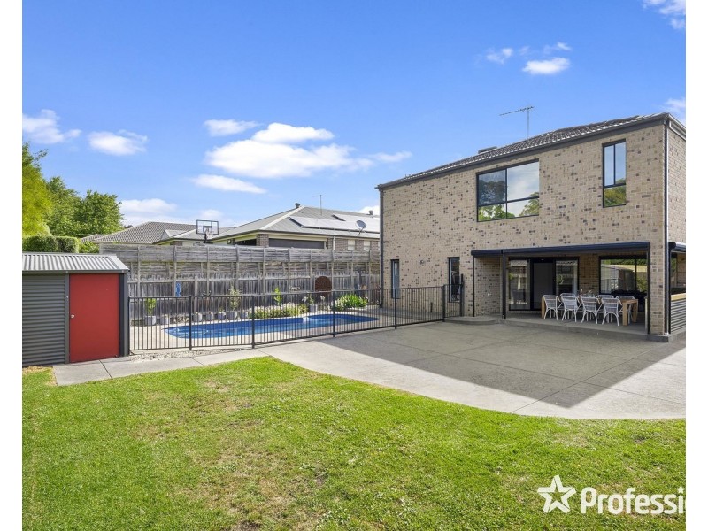 12 Empire Drive, Mooroolbark VIC 3138