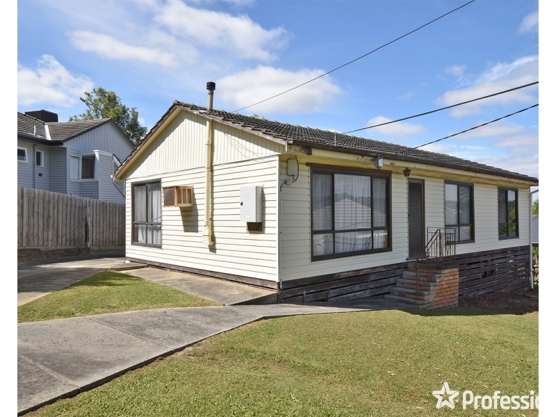 18 Arkarra Court, Mooroolbark VIC 3138