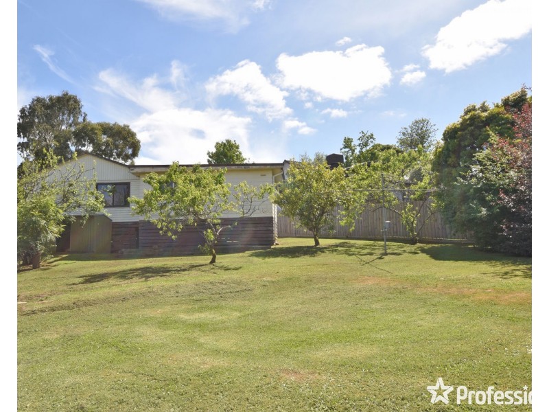 18 Arkarra Court, Mooroolbark VIC 3138