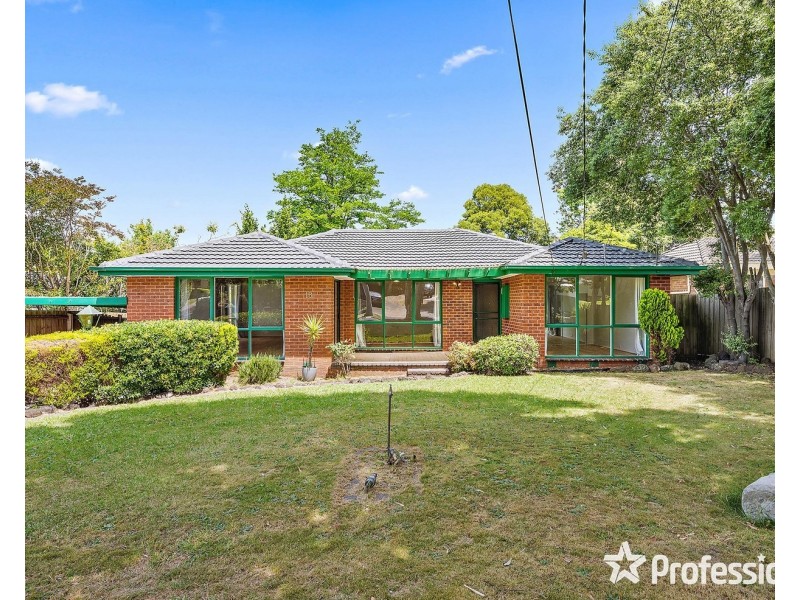 18 Arkarra Court, Mooroolbark VIC 3138