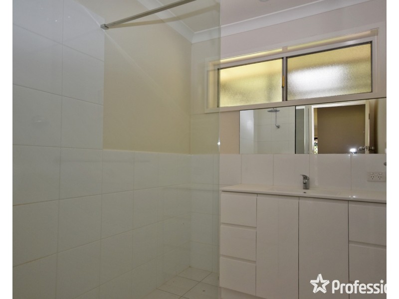 10 Saxon Drive, Mooroolbark VIC 3138