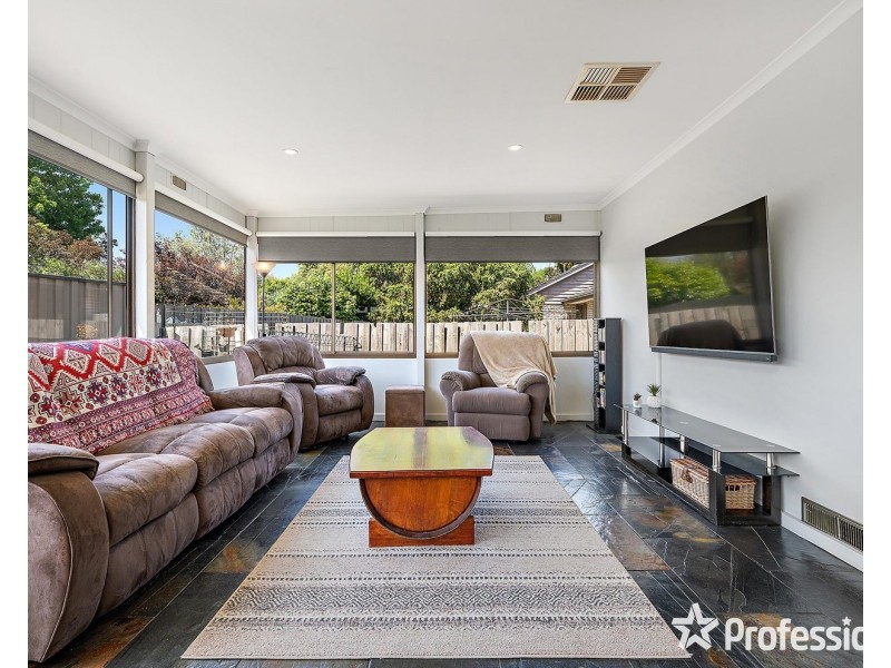 2 Dallas Court, Kilsyth VIC 3137