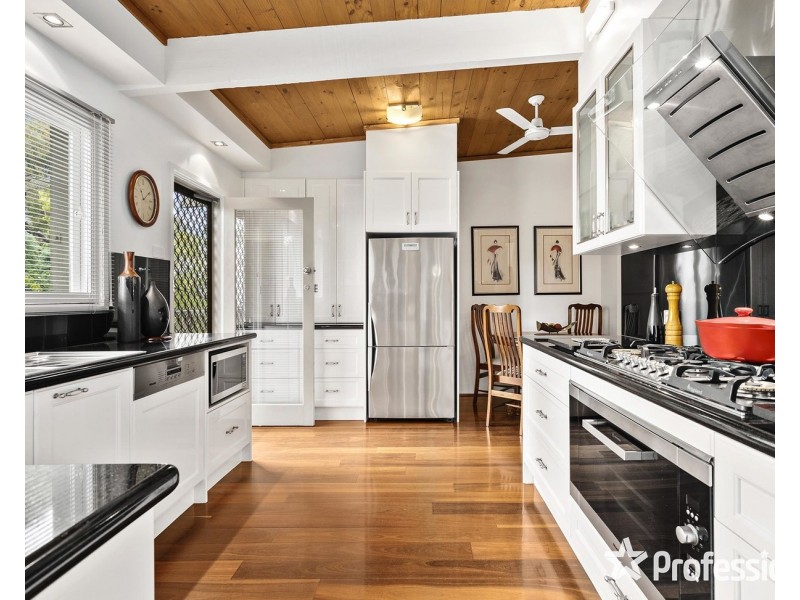 6 Government Road, The Basin VIC 3154