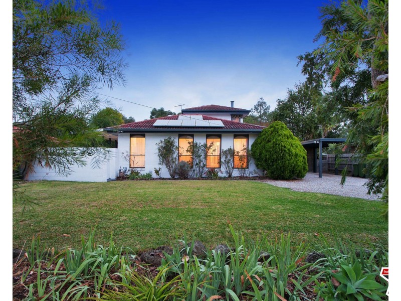 95 Esther Crescent, Mooroolbark VIC 3138