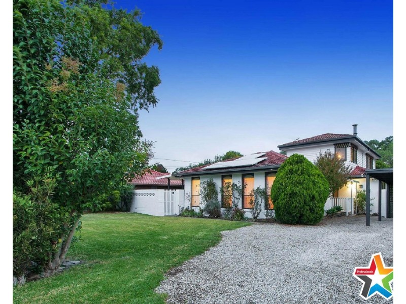 95 Esther Crescent, Mooroolbark VIC 3138