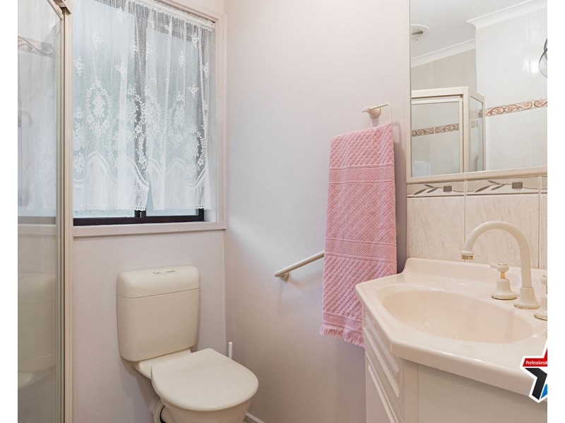 95 Esther Crescent, Mooroolbark VIC 3138