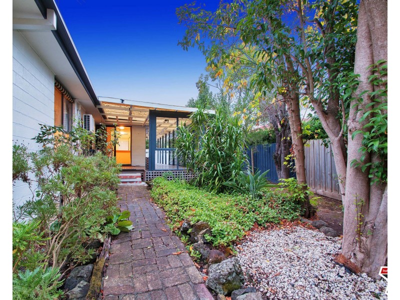 95 Esther Crescent, Mooroolbark VIC 3138