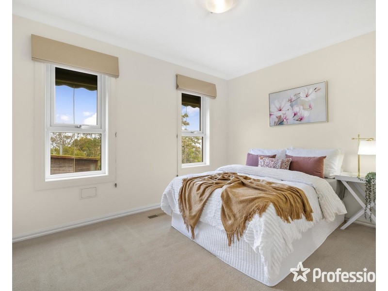 64 Bastow Road, Lilydale VIC 3140