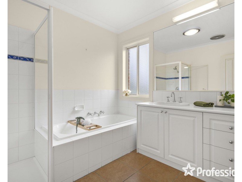 64 Bastow Road, Lilydale VIC 3140