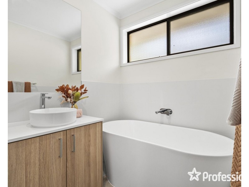 30 Vista Drive, Chirnside Park VIC 3116