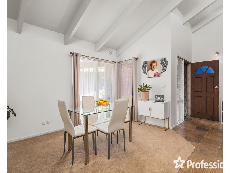 35 Sugarloaf Drive, Chirnside Park VIC 3116