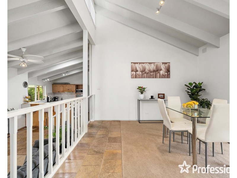 35 Sugarloaf Drive, Chirnside Park VIC 3116