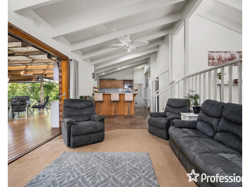 35 Sugarloaf Drive, Chirnside Park VIC 3116