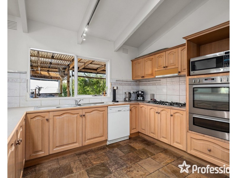 35 Sugarloaf Drive, Chirnside Park VIC 3116