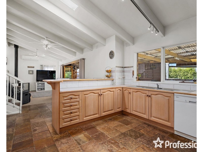 35 Sugarloaf Drive, Chirnside Park VIC 3116