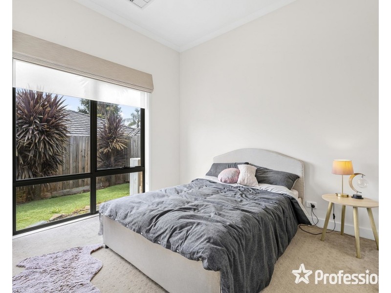 2/6 Bridges Avenue, Mooroolbark VIC 3138