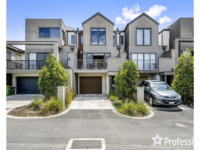 12 Yellow Gum Crescent, Mooroolbark VIC 3138