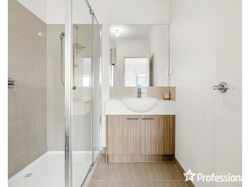 12 Yellow Gum Crescent, Mooroolbark VIC 3138