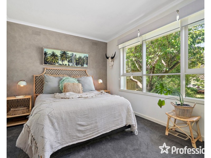 25 Lomond Avenue, Kilsyth VIC 3137