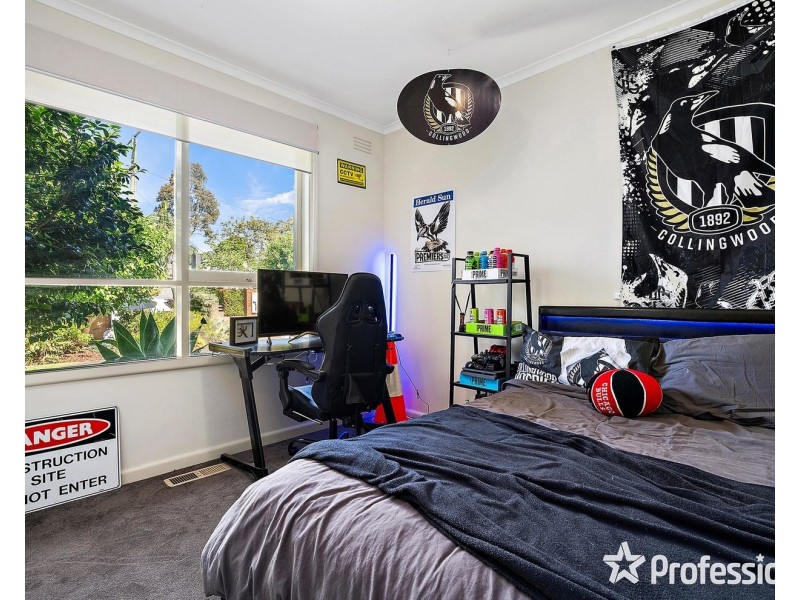 25 Lomond Avenue, Kilsyth VIC 3137