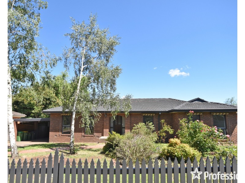 56 Churchill Drive, Mooroolbark VIC 3138