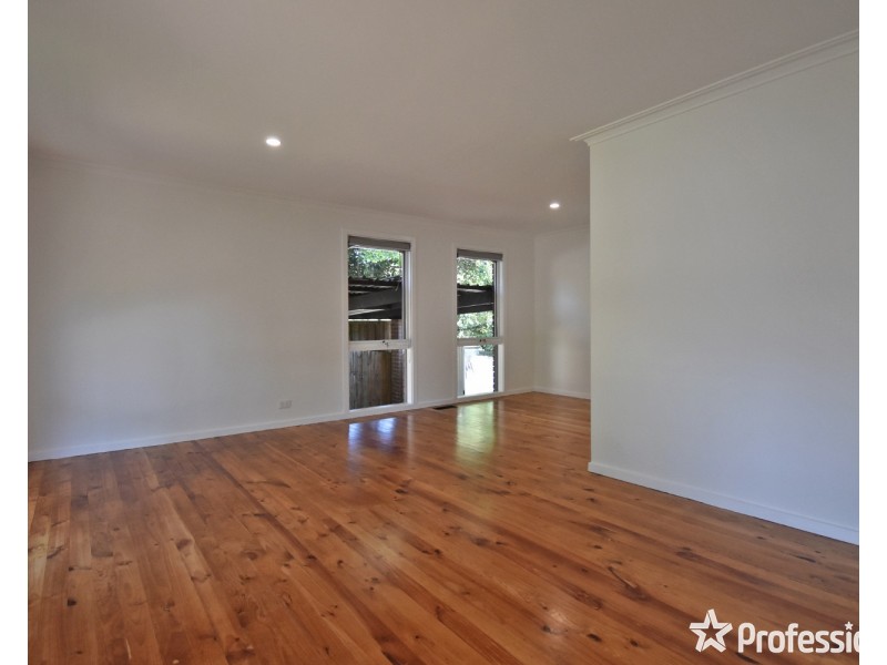 56 Churchill Drive, Mooroolbark VIC 3138