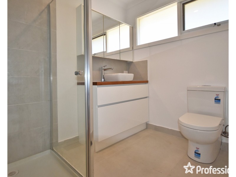 56 Churchill Drive, Mooroolbark VIC 3138