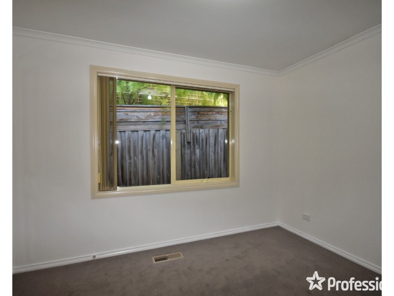 2/29 Cambridge Road, Mooroolbark VIC 3138