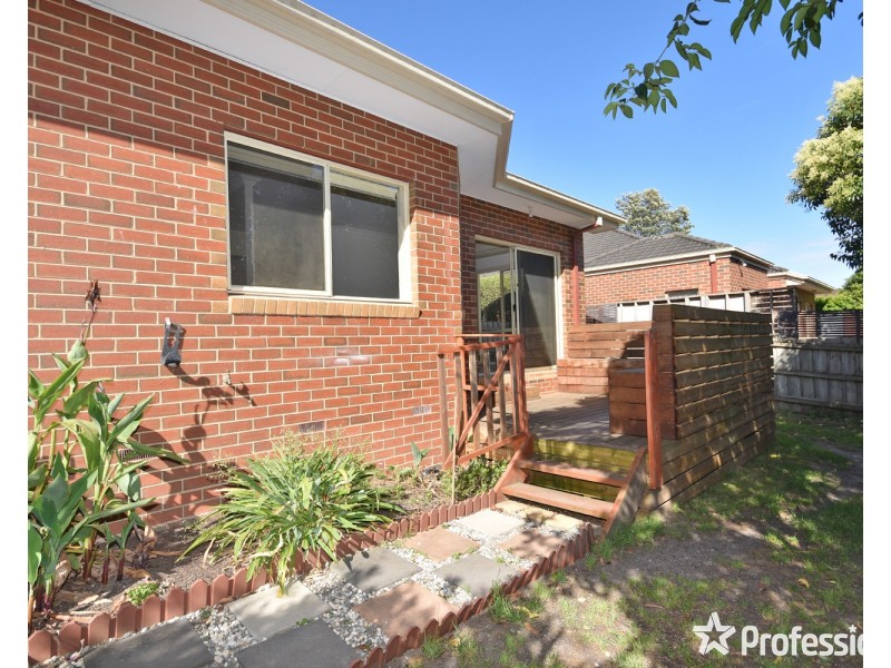 2/29 Cambridge Road, Mooroolbark VIC 3138