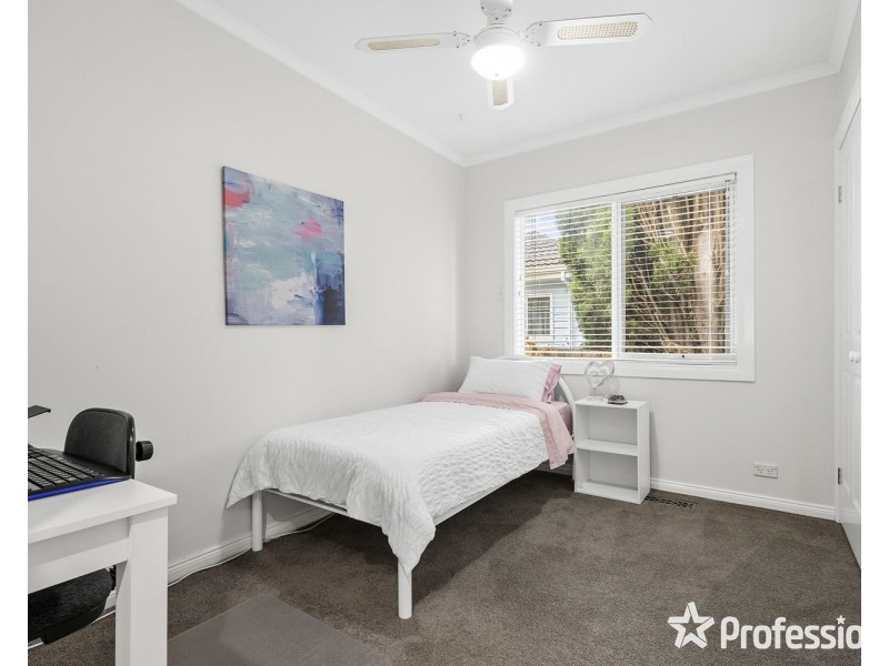 17 Eothen Lane, Kilsyth VIC 3137