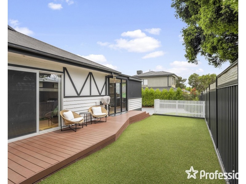 17 Eothen Lane, Kilsyth VIC 3137