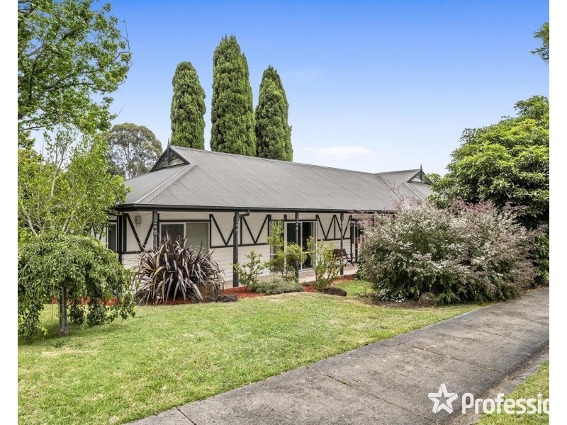 17 Eothen Lane, Kilsyth VIC 3137