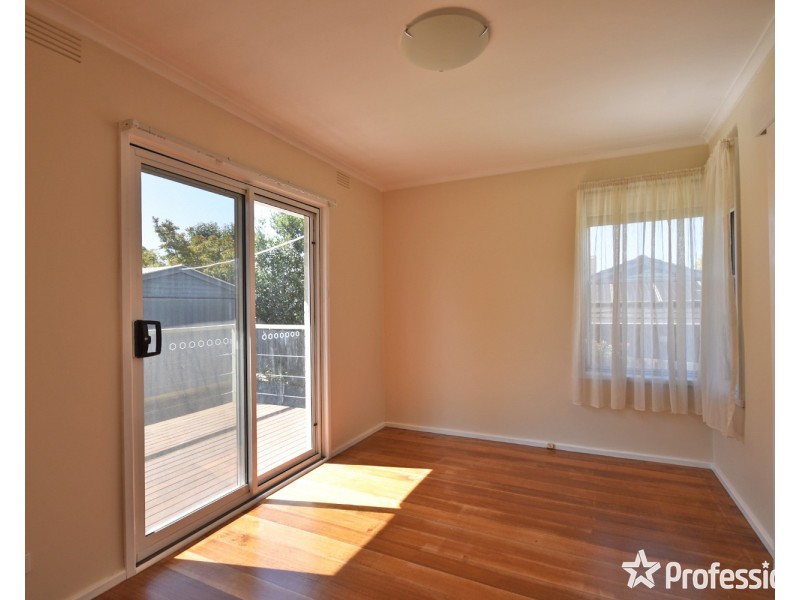 104 Manchester Road, Mooroolbark VIC 3138