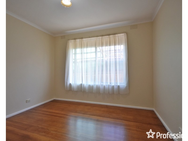 104 Manchester Road, Mooroolbark VIC 3138