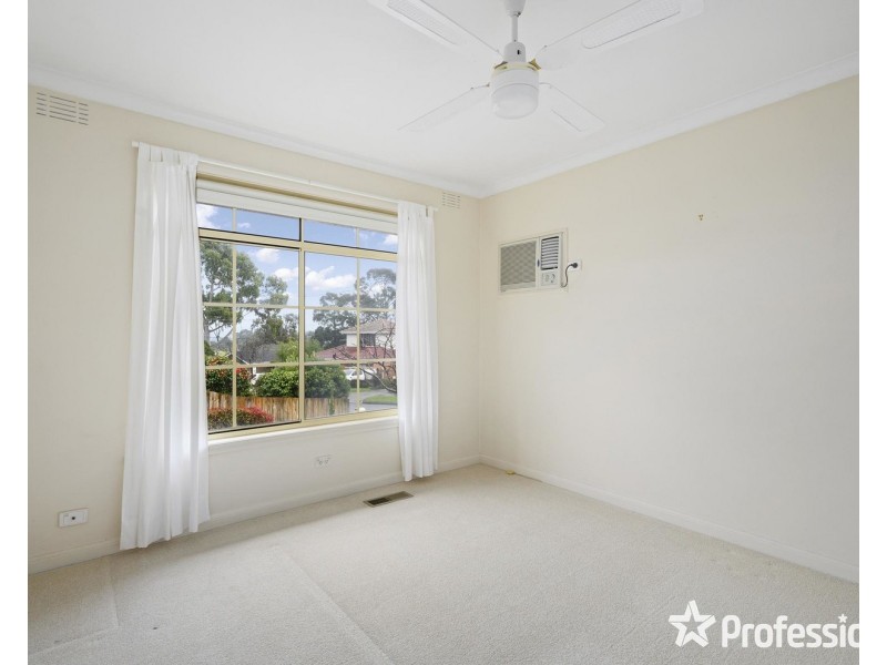 22 Sweetland Road, Mooroolbark VIC 3138