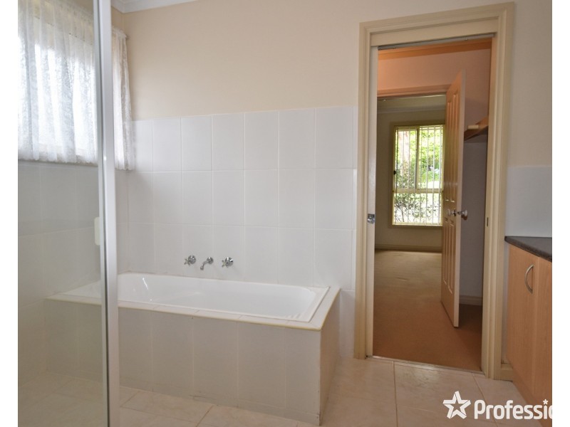 1/12 Victoria Road, Lilydale VIC 3140