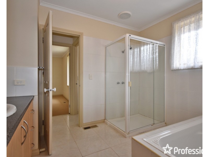 1/12 Victoria Road, Lilydale VIC 3140