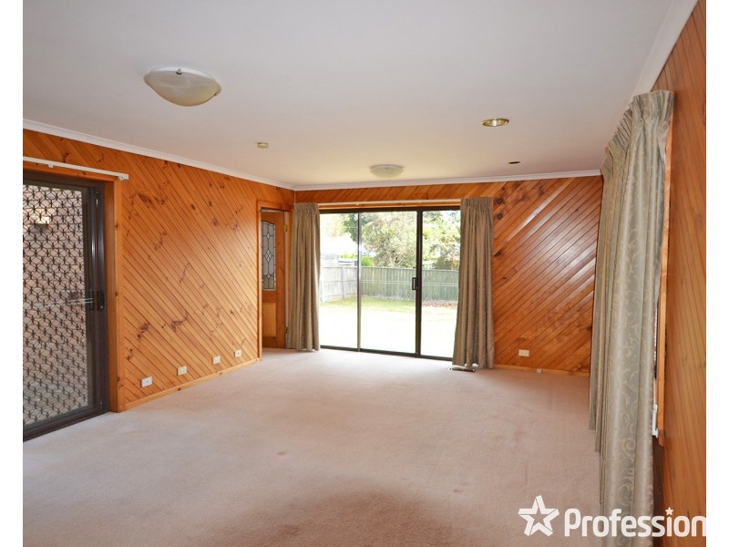 23 Thomas Street, Croydon South VIC 3136