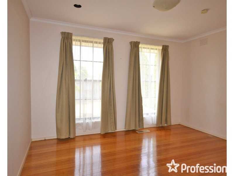 23 Thomas Street, Croydon South VIC 3136
