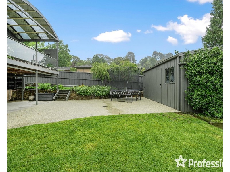 9 Banksia Street, Montrose VIC 3765