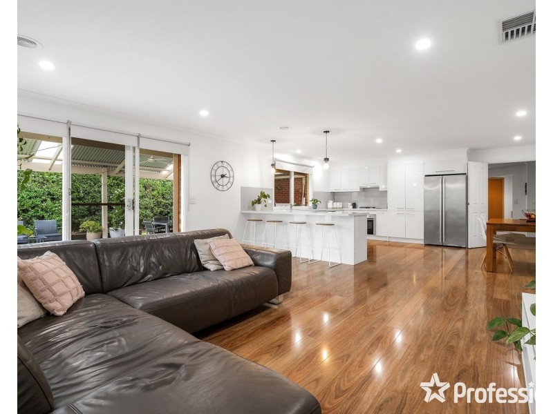 102 Nimblefoot Way, Lilydale VIC 3140