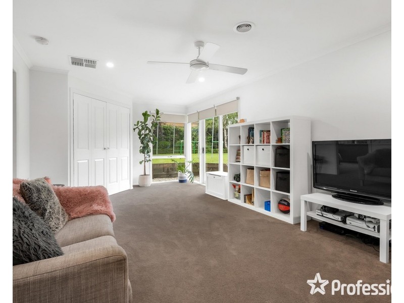 102 Nimblefoot Way, Lilydale VIC 3140